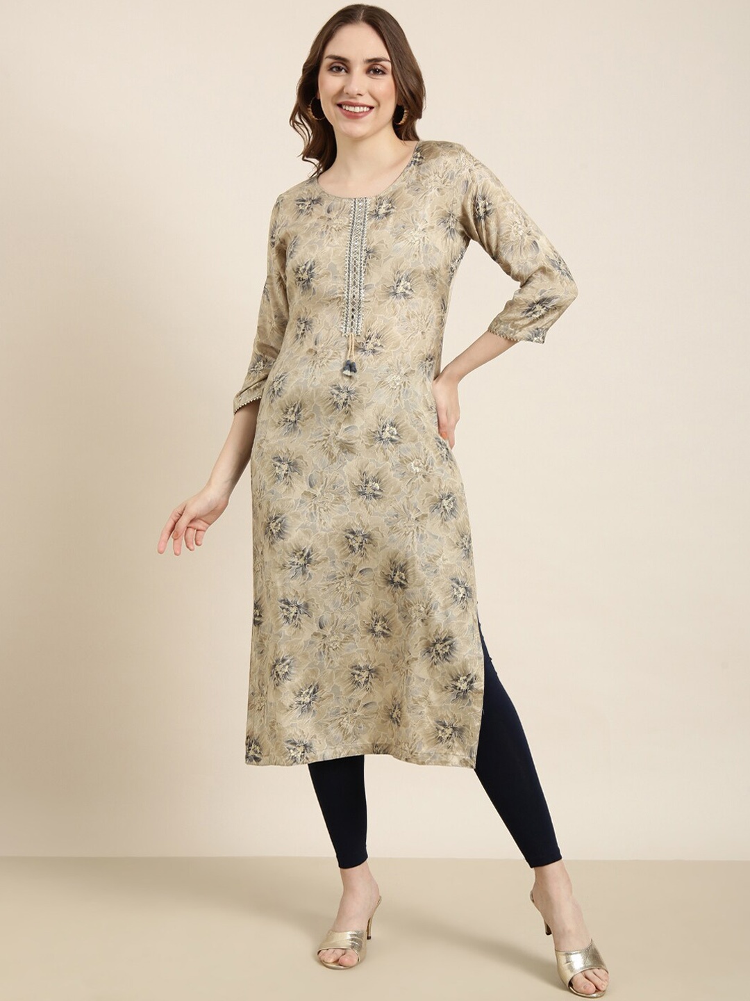 

SHOWOFF Ethnic Motifs Printed Round Neck Kurta, Beige