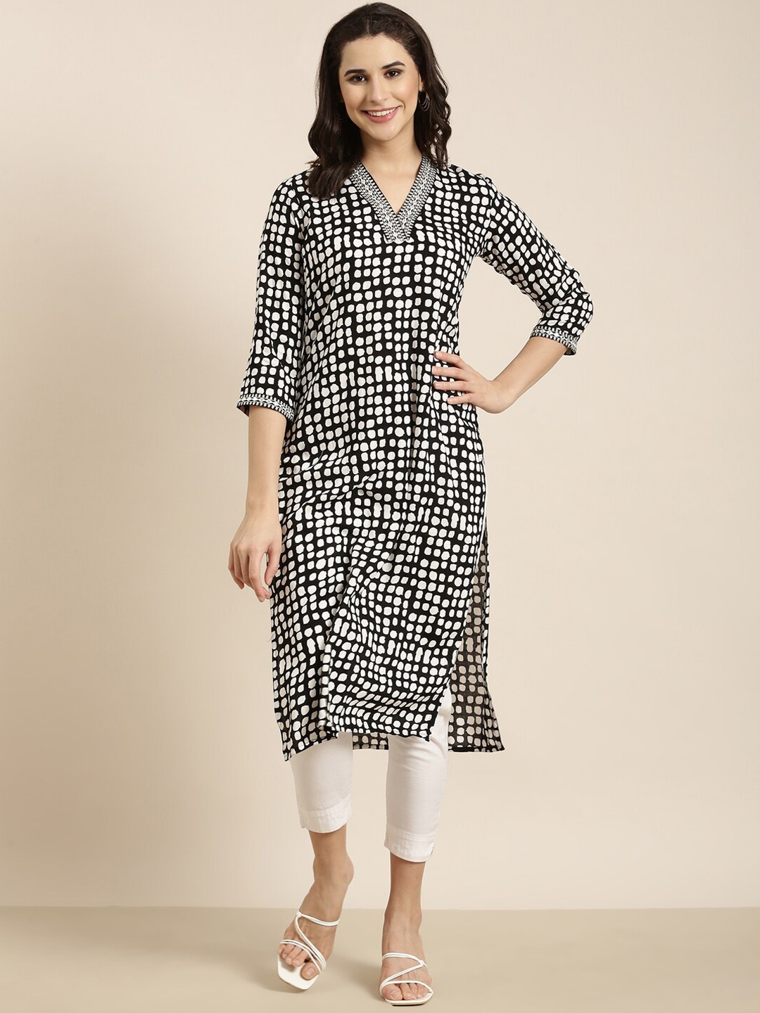 SHOWOFF Geometric Printed Thread Work Kurta, Black