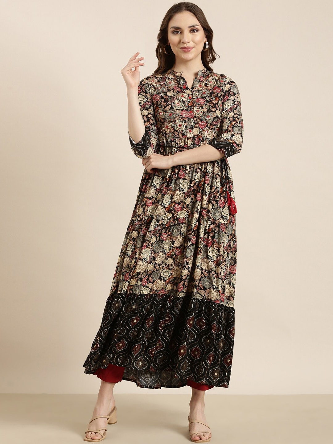

SHOWOFF Floral Printed Keyhole Neck Mirror Work Cotton Anarkali Kurta, Black