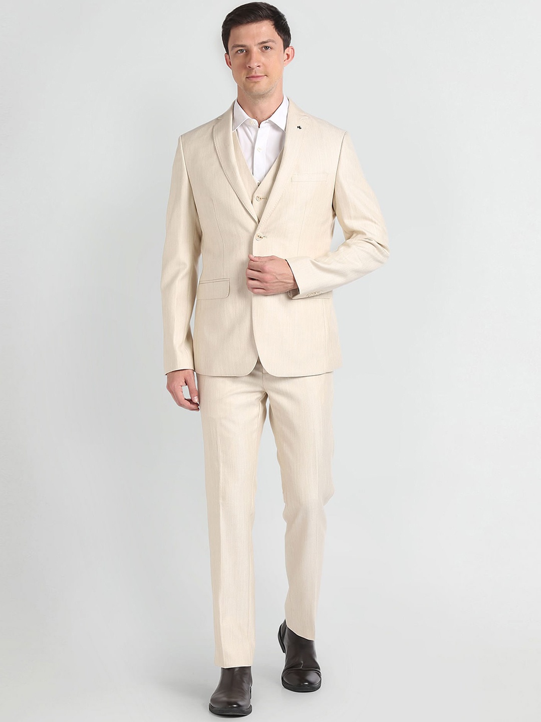 

Arrow Tailored-Fit Single-Breasted Three-Piece Formal Suit, Beige