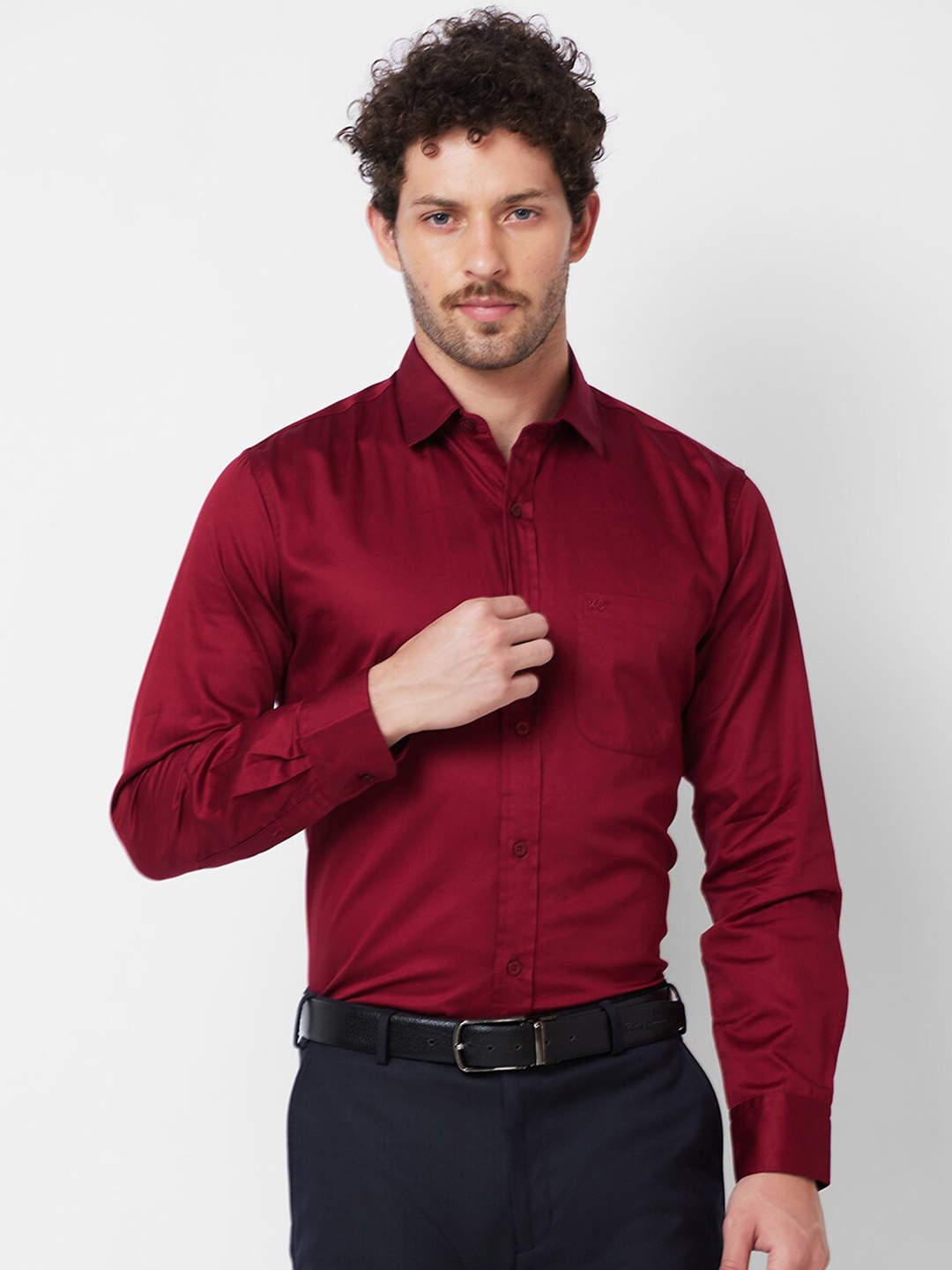 

Kenneth Cole Slim Fit Spread Collar Long Sleeves Cotton Formal Shirt, Maroon