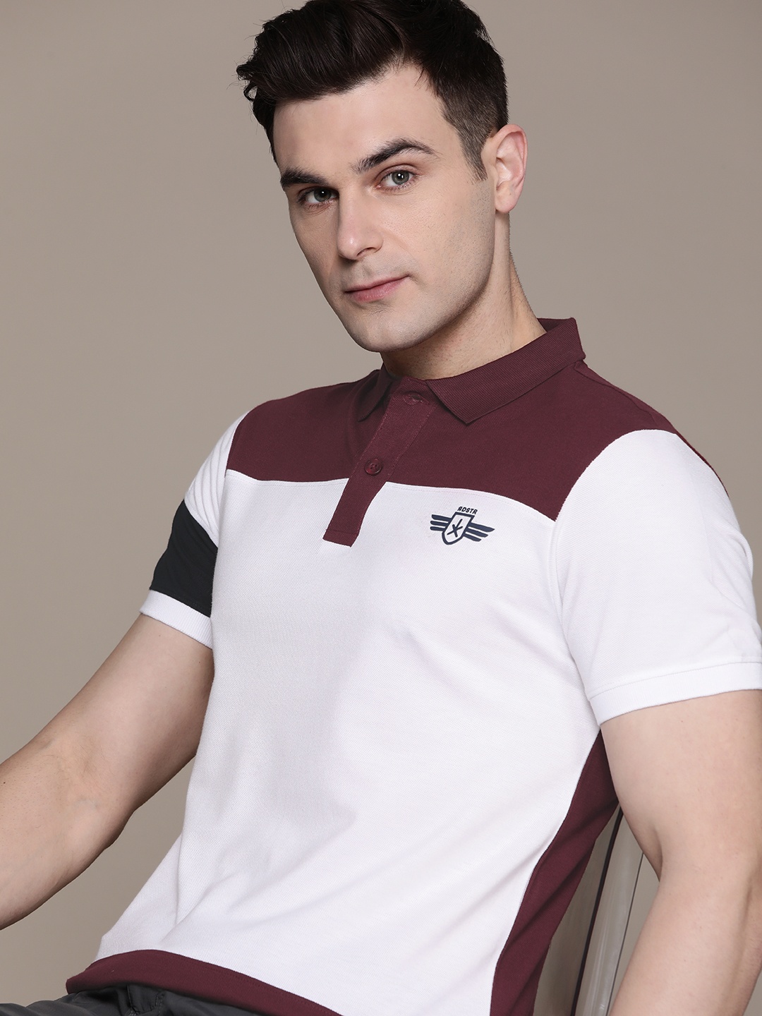 

Roadster Men Colourblocked Polo Collar T-shirt, White