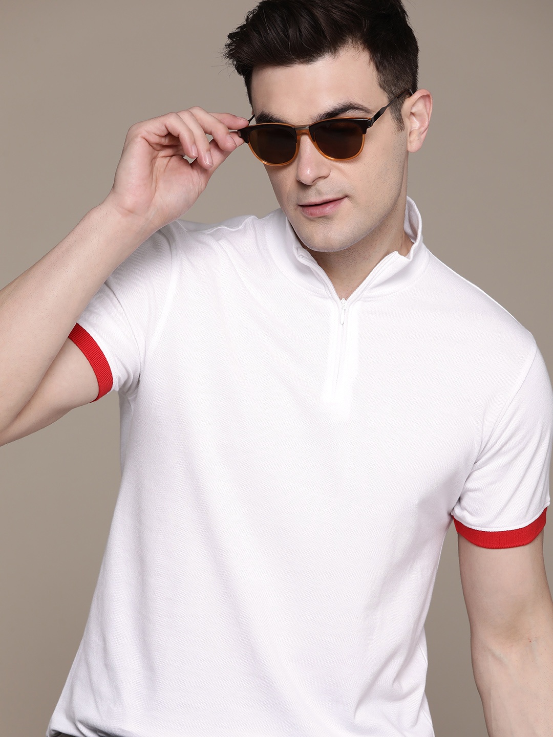 

Roadster Men Polo Collar T-shirt, White