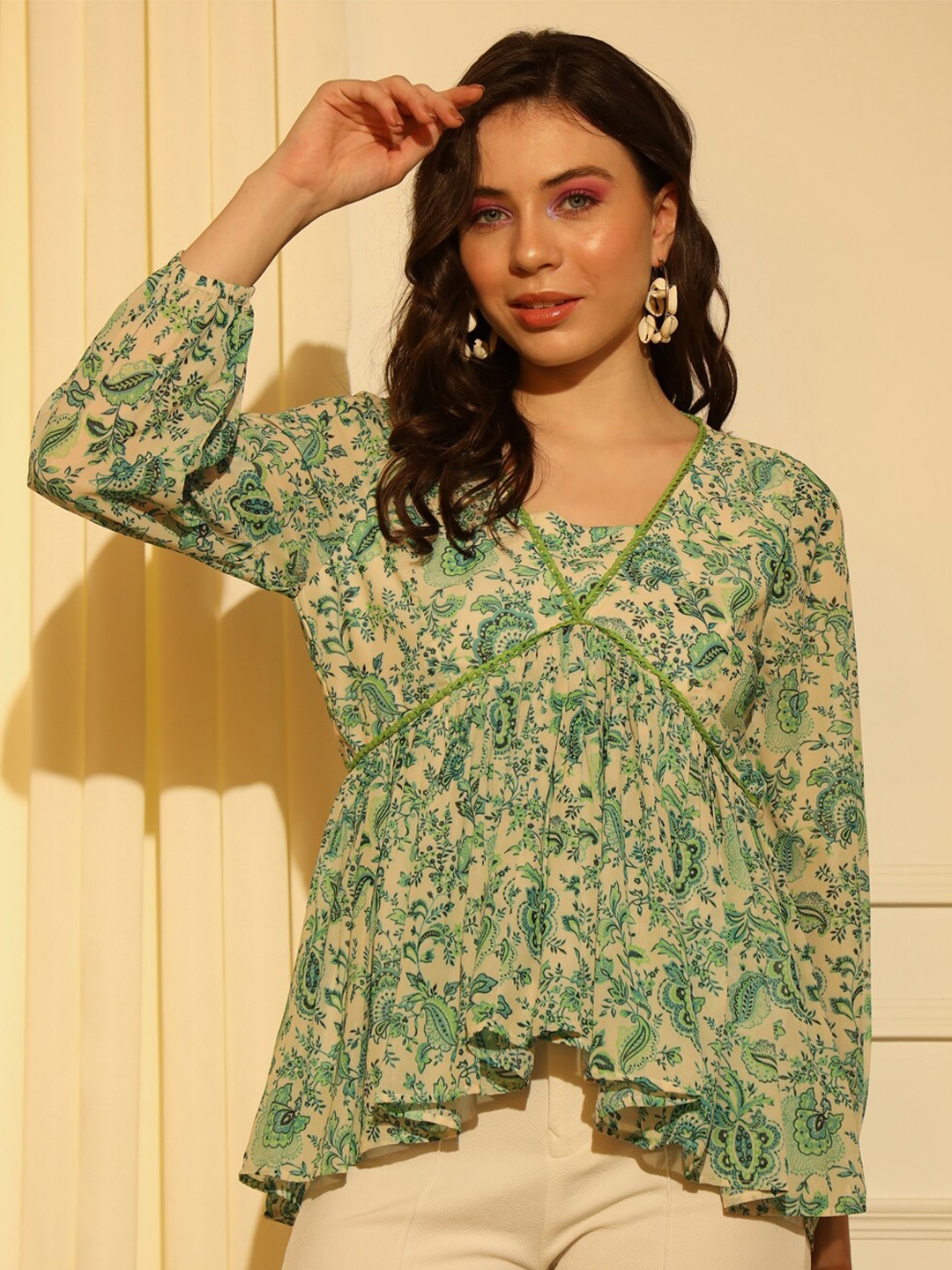 

BELAVINE Floral Printed Top, Cream