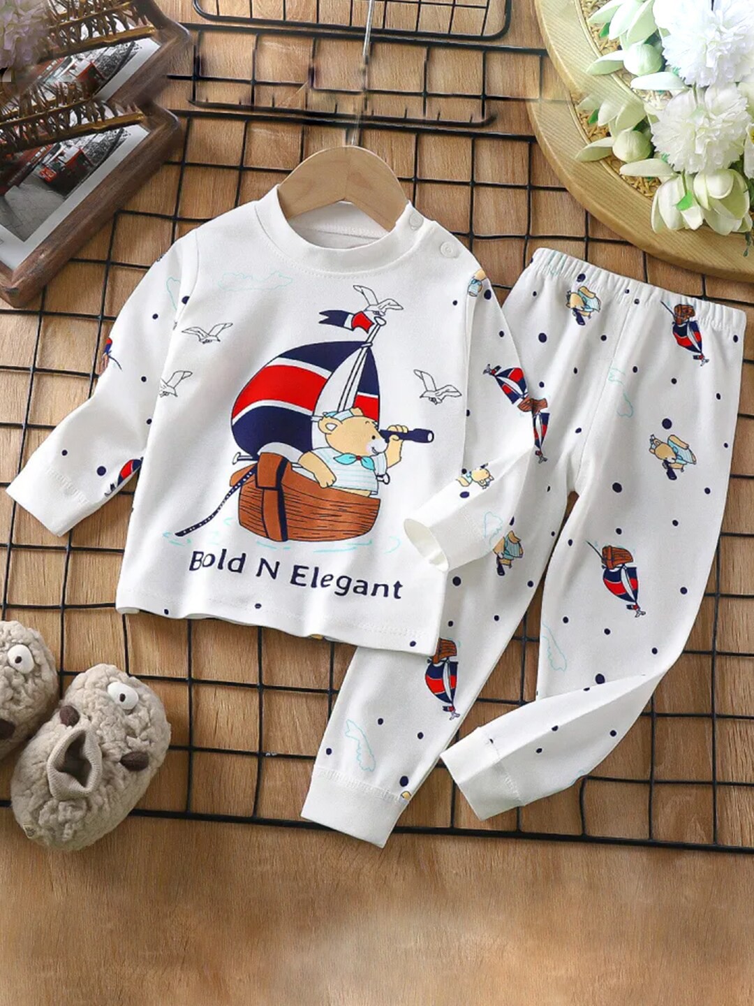 

Bold N Elegant Kids Printed Pure Cotton T-shirt with Joggers, White