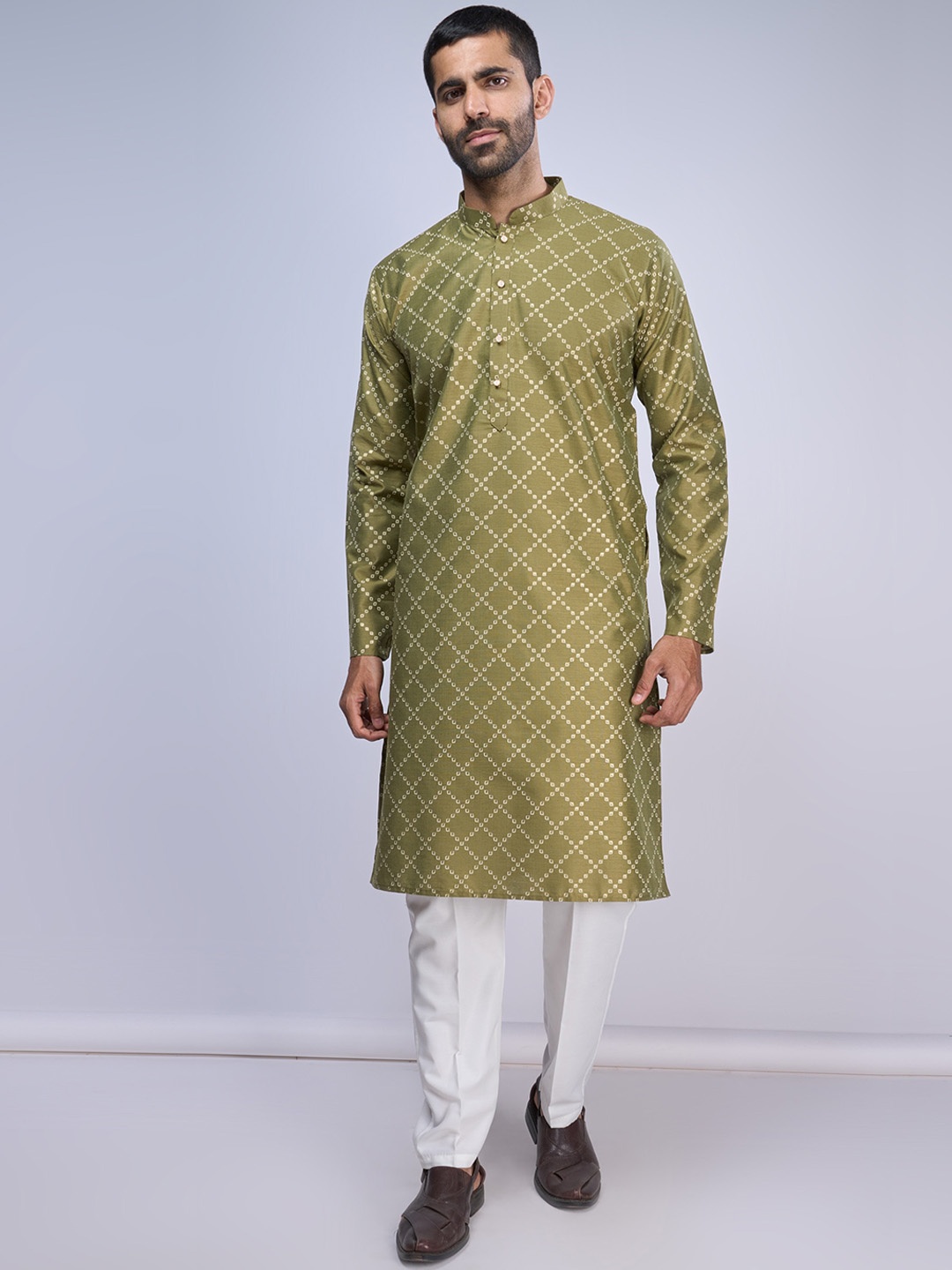 

BELLAZO Geometric Printed Cotton Mandarin Collar Knee Length Straight Kurta, Olive