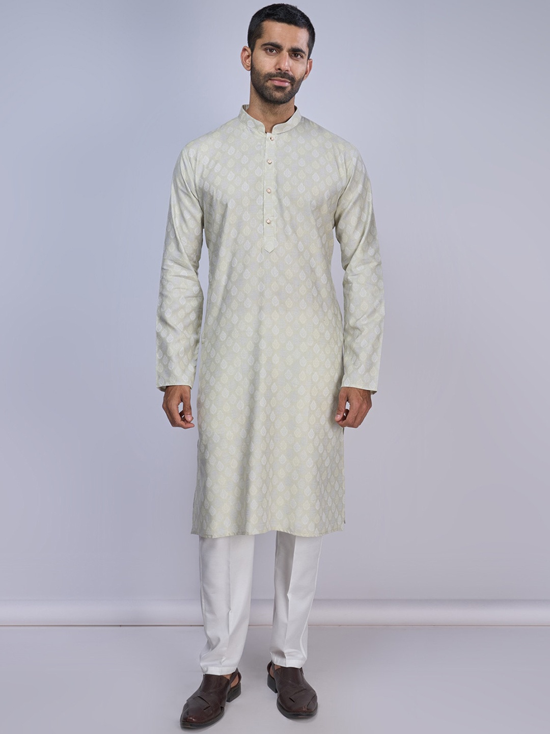 

BELLAZO Ethnic Motifs Woven Design Mandarin Collar Jacquard Straight Kurta, Green