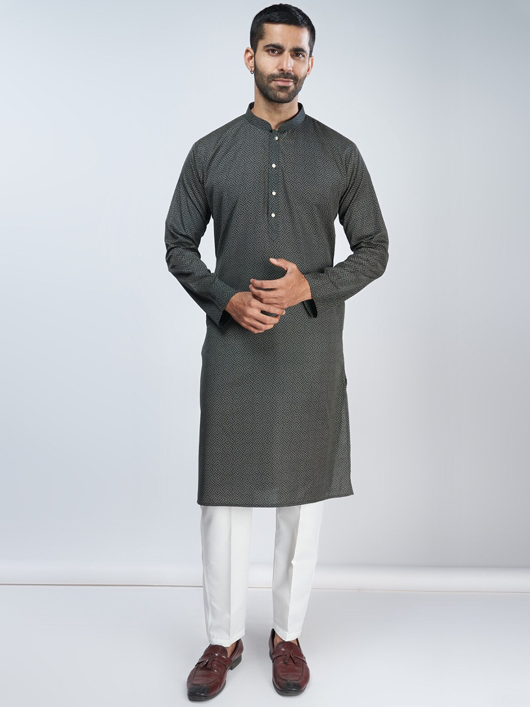 

BELLAZO Mandarin Collar Cotton Strigth Kurta, Green