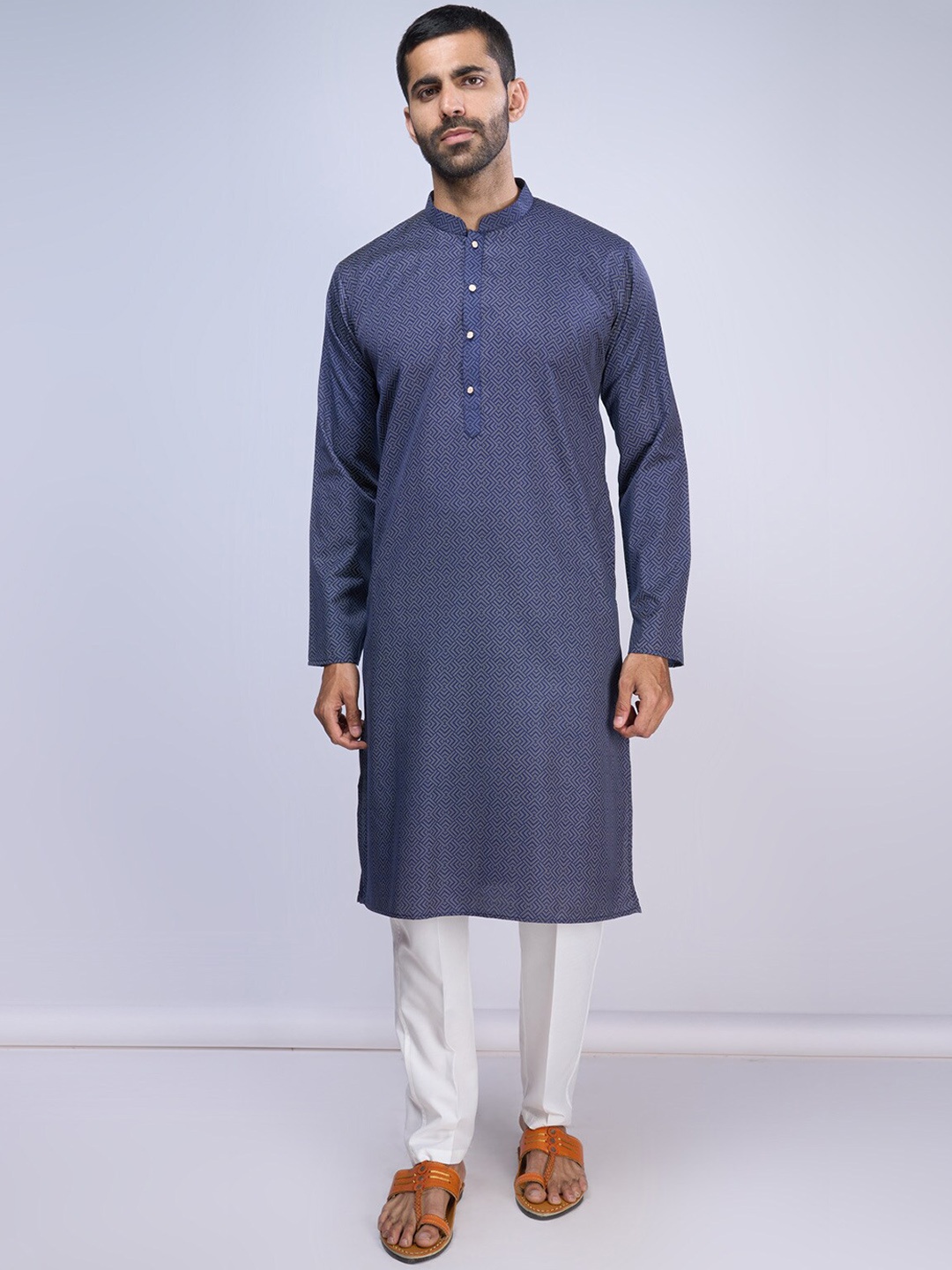 

BELLAZO Geometric Printed Mandarin Collar Cotton Straight Kurta, Navy blue