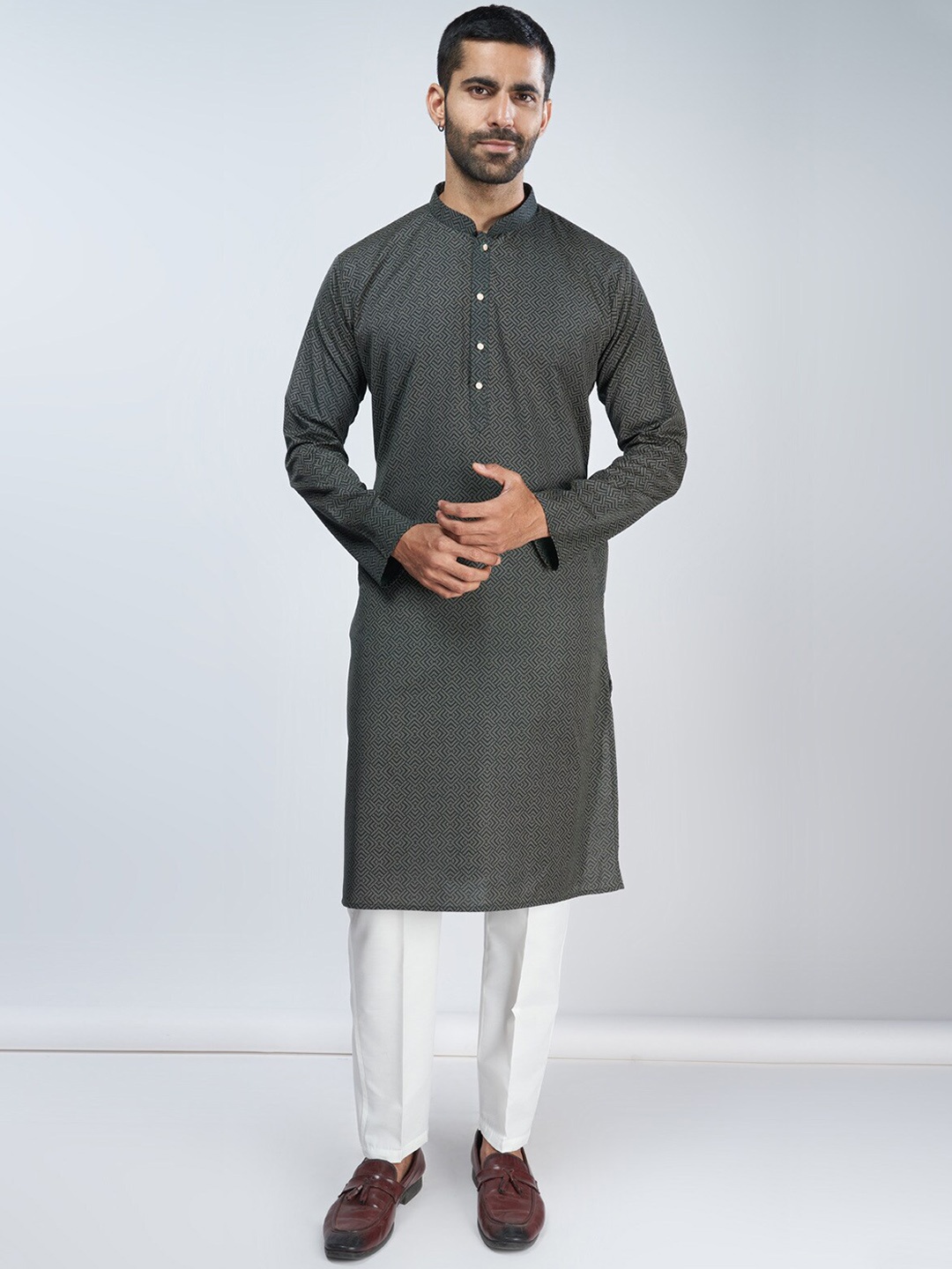 

BELLAZO Geometric Woven Design Mandarin Collar Straight Kurta, Green