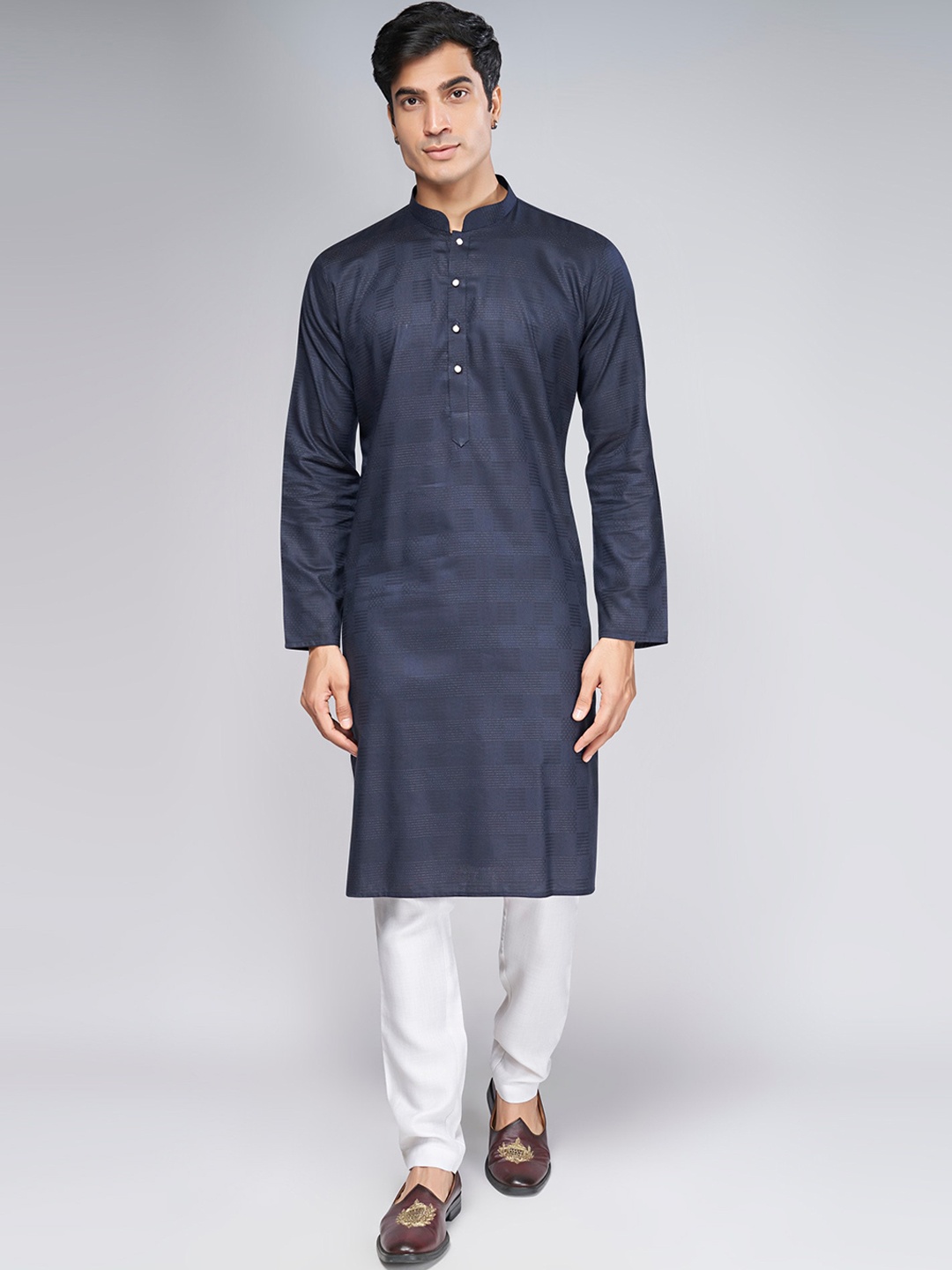 

BELLAZO Checked Printed Mandarin Collar Cotton Straight Kurta, Navy blue