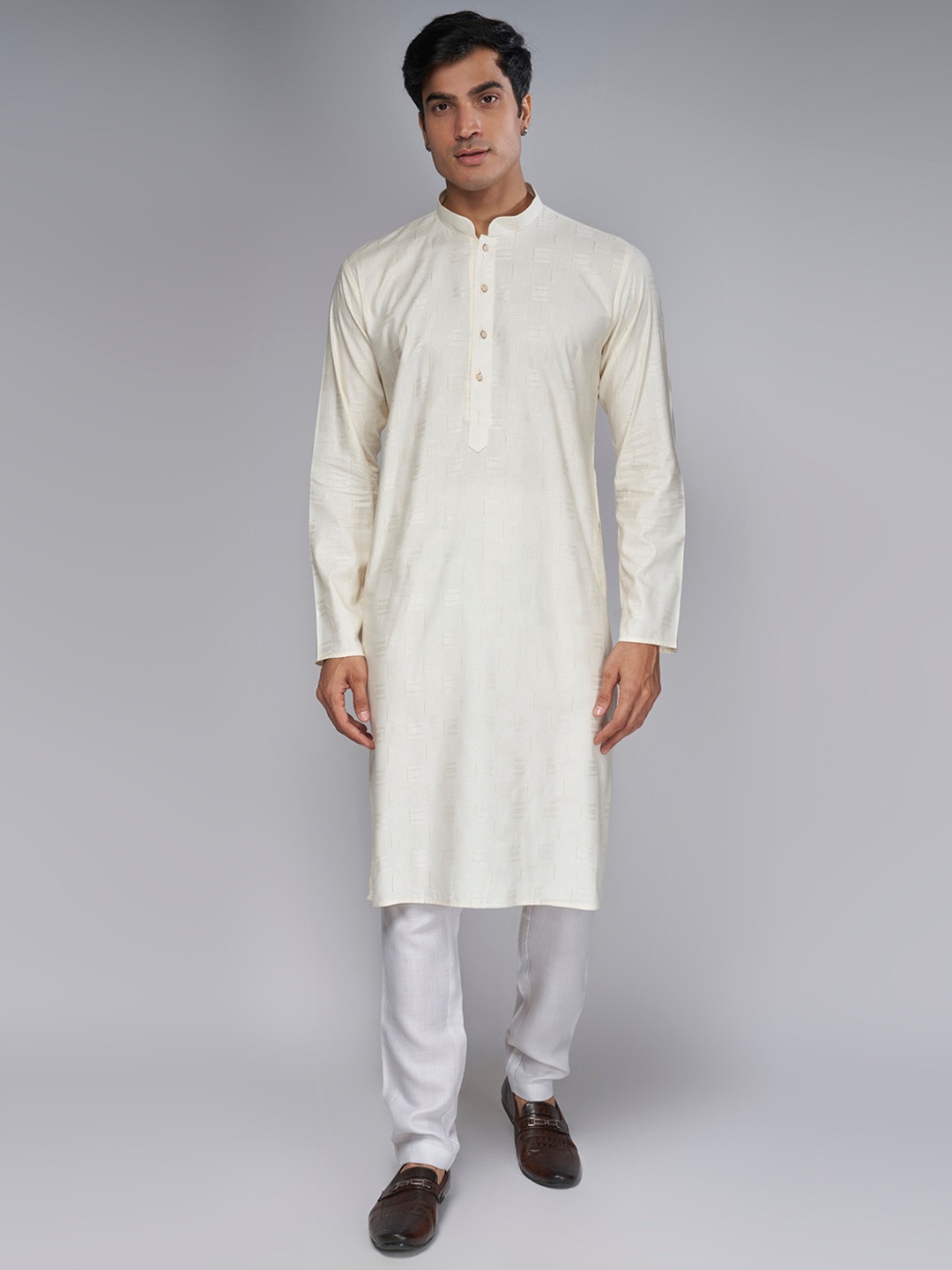 

BELLAZO Geometric Printed Cotton Mandarin Collar Straight Kurta, Cream