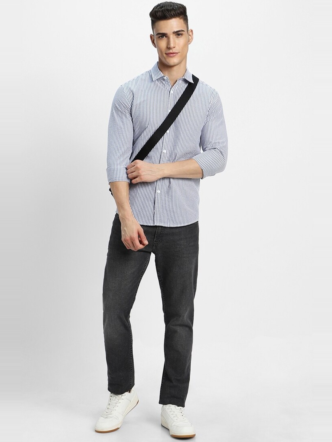 

FOREVER 21 Regular Fit Striped Cotton Casual Shirt, Blue