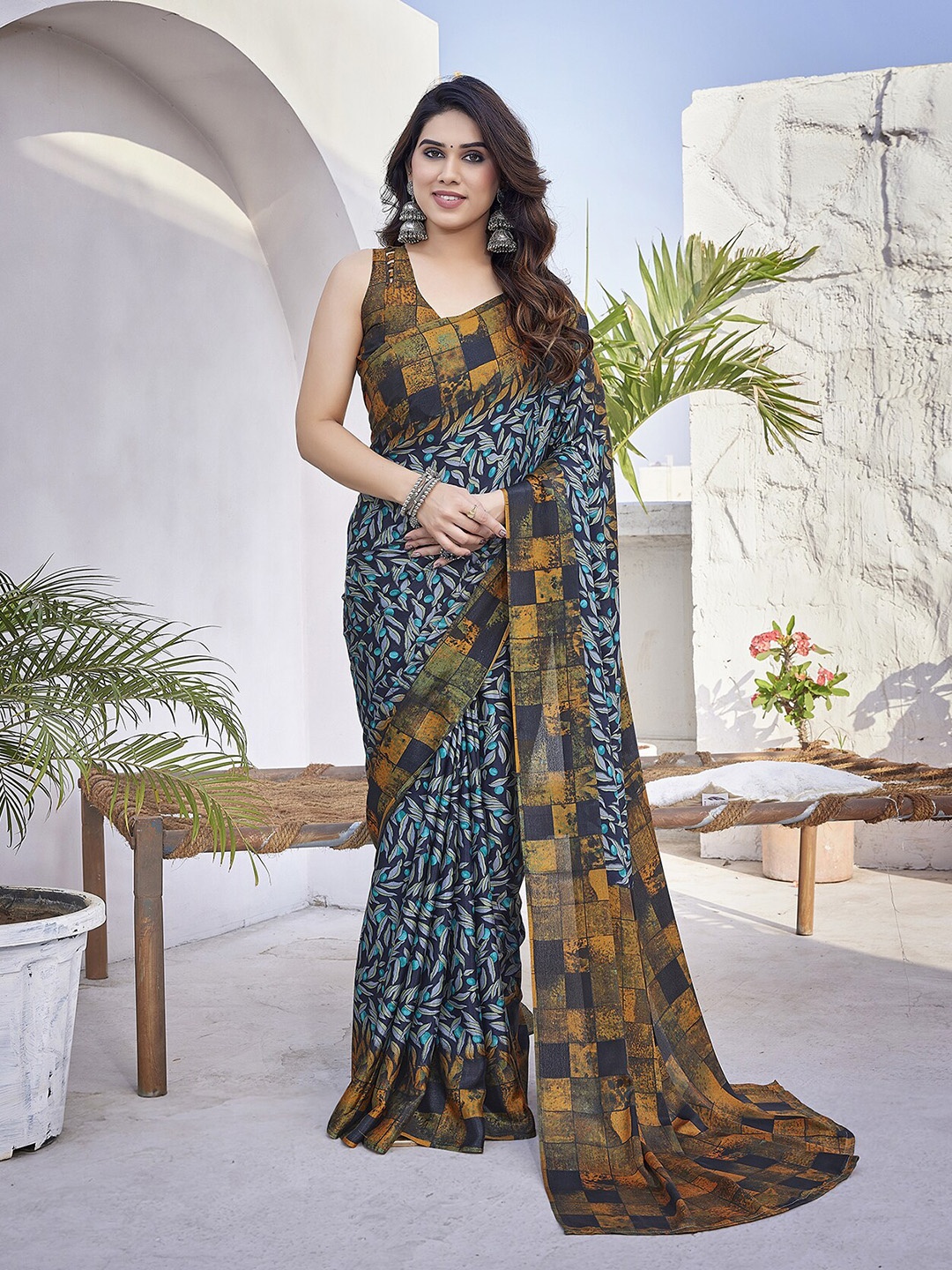

MAGMINA Floral Printed Saree, Navy blue