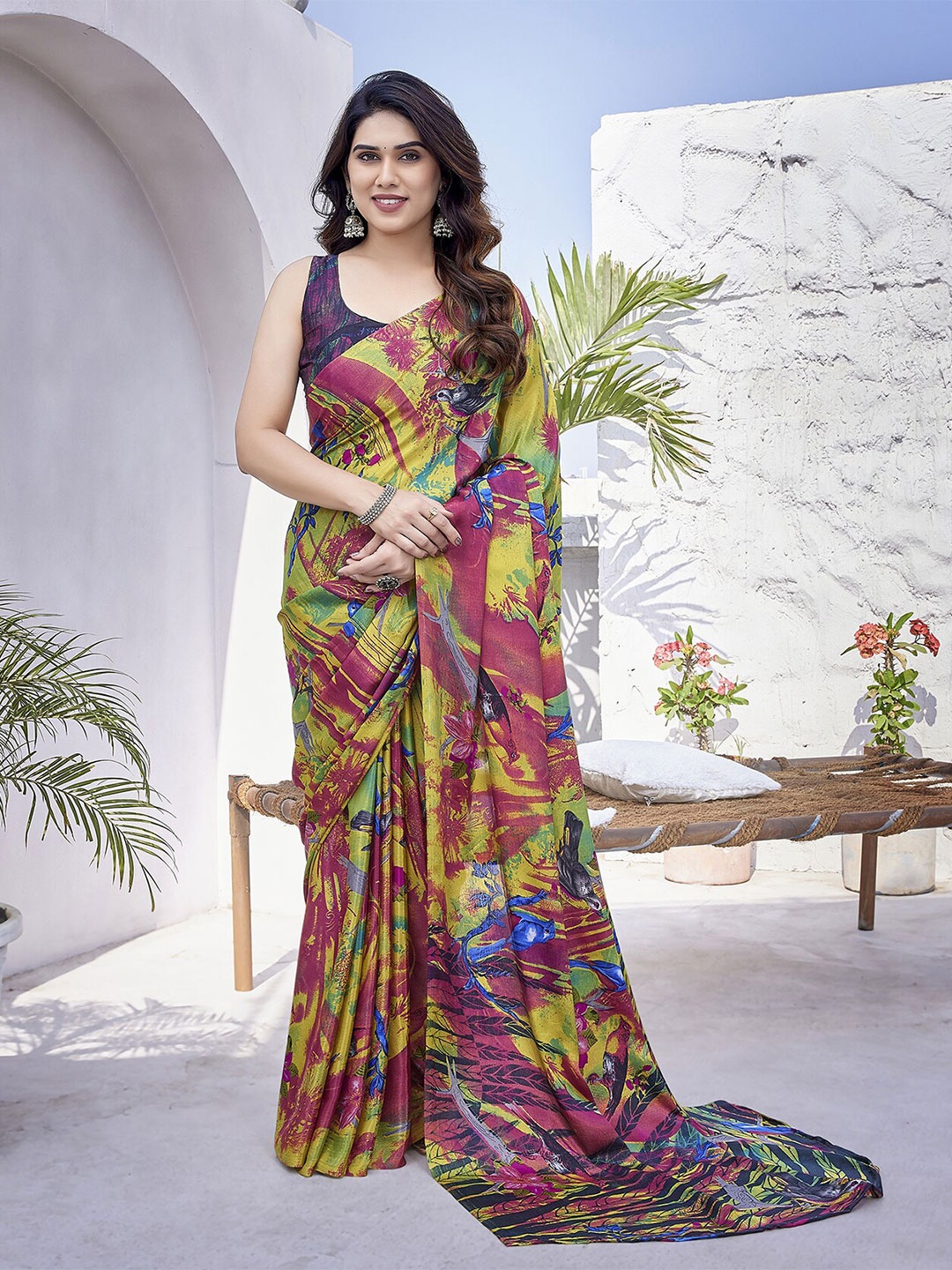 

MAGMINA Floral Printed Pure Chiffon Saree, Purple