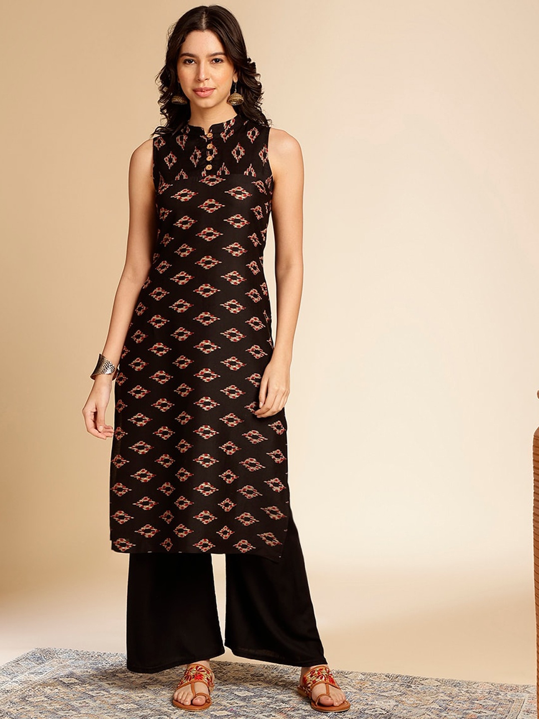 

Anouk Geometric Woven Design Mandarin Collar Sleeveless Straight Kurta, Black