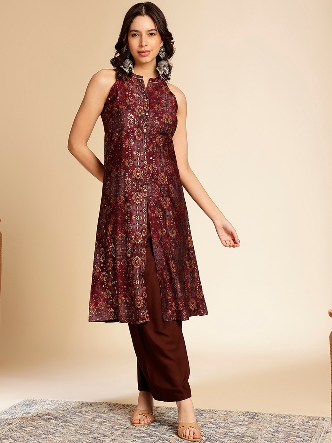 

Anouk Magenta Ethnic Motifs Printed Mandarin Collar Sleeveless Straight Kurta, Burgundy