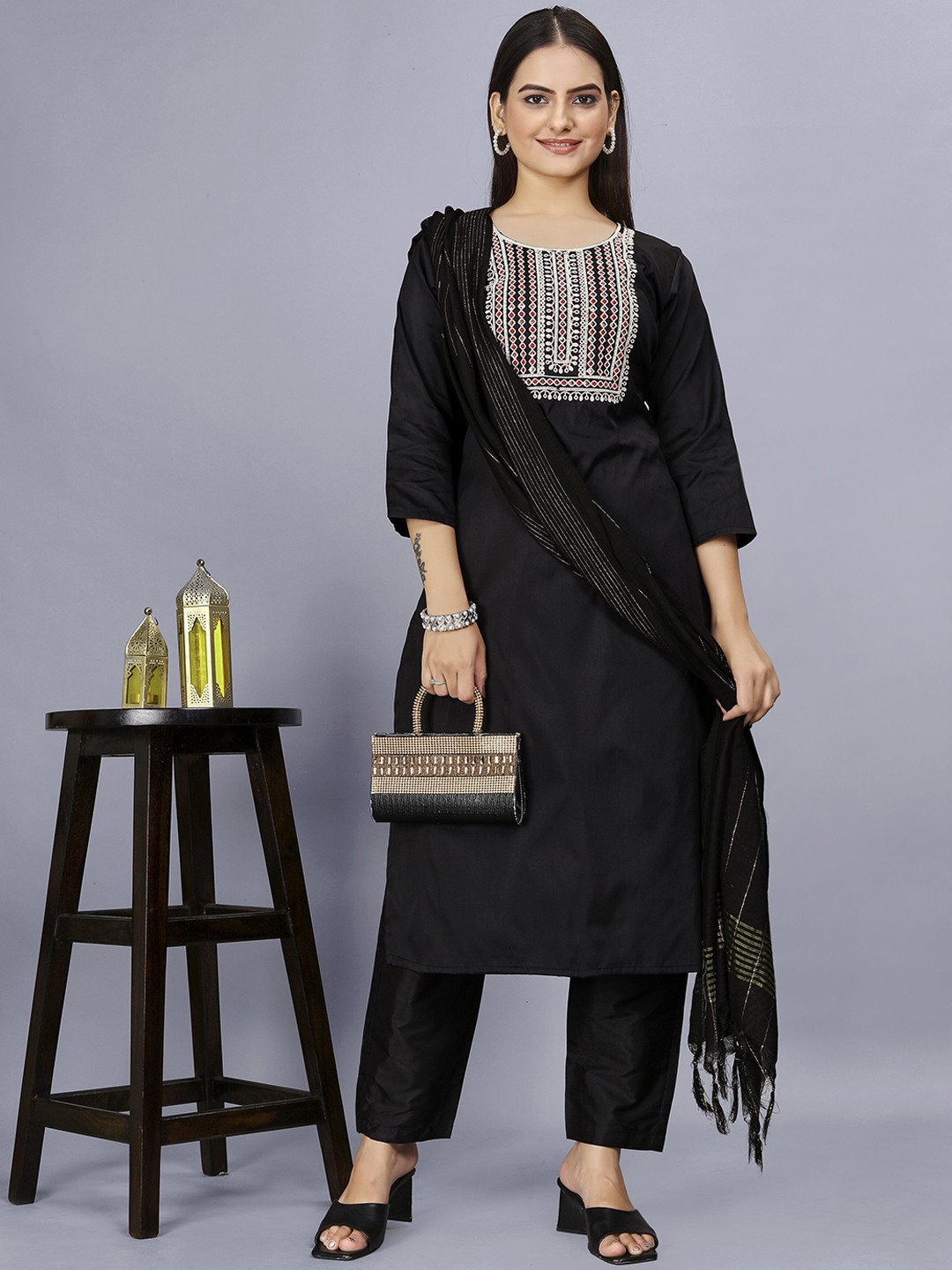 

DIVASTRI Ethnic Motifs Yoke Design Thread Work Straight Kurta With Trouser & Dupatta, Black