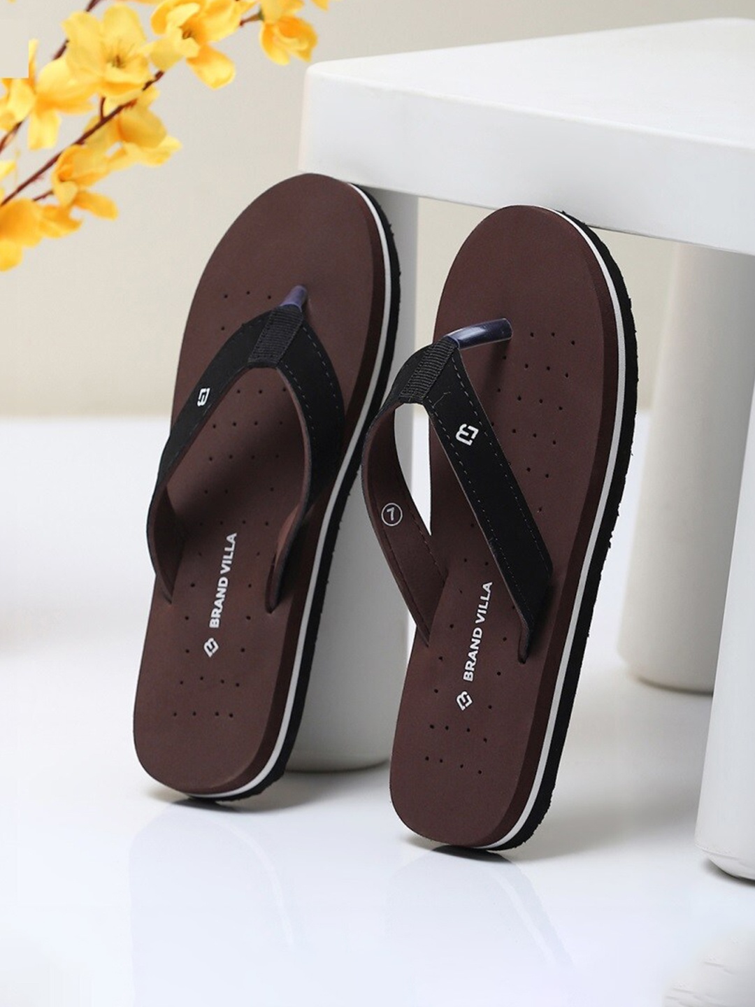 

BRAND VILLA Women Thong Flip-Flops, Brown