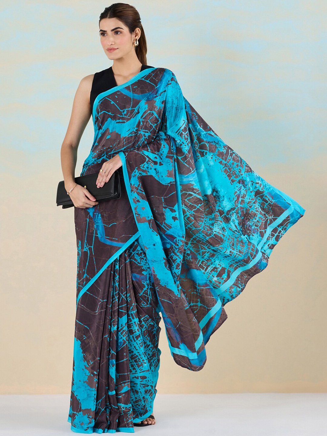 

navyasa by liva Abstract Printed Liva Saree, Blue