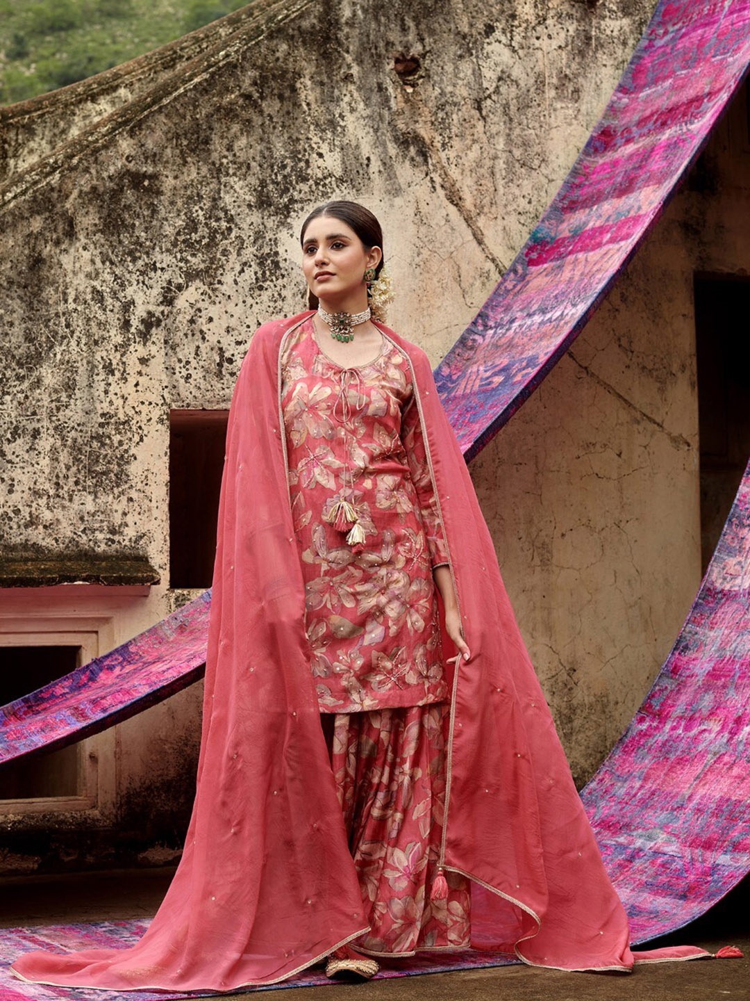 

KARAJ JAIPUR Floral Embroidered V-Neck Gotta Patti Straight Kurta With Sharara & Dupatta, Red