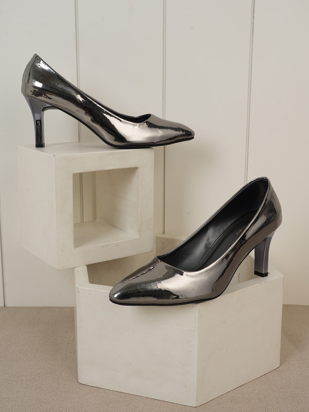 

Get Glamr Pointed Toe Slim Heeled Pumps, Grey