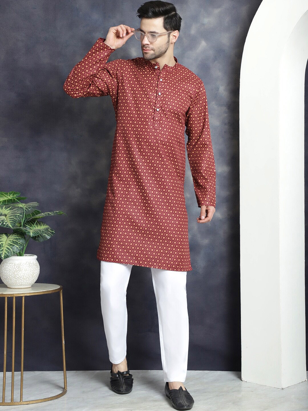 

Anouk Maroon Ethnic Motifs Printed Mandarin Collar Long Sleeves Straight Kurta