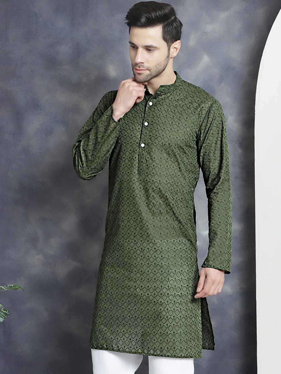 

Anouk Geometric Embroidered Regular Cotton Straight Kurta, Olive