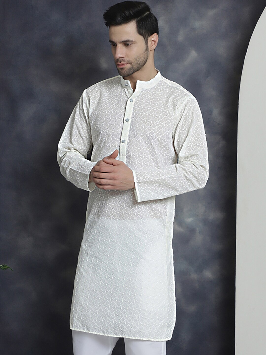 

Anouk Geometric Embroidered Cotton Kurta, Off white