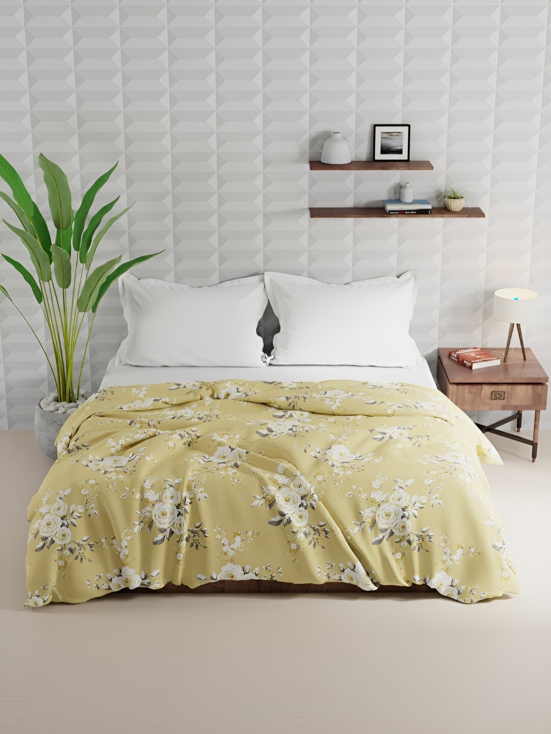 

Nautica rumba Yellow & White Floral Printed AC Room 120 GSM Double Bed Comforter