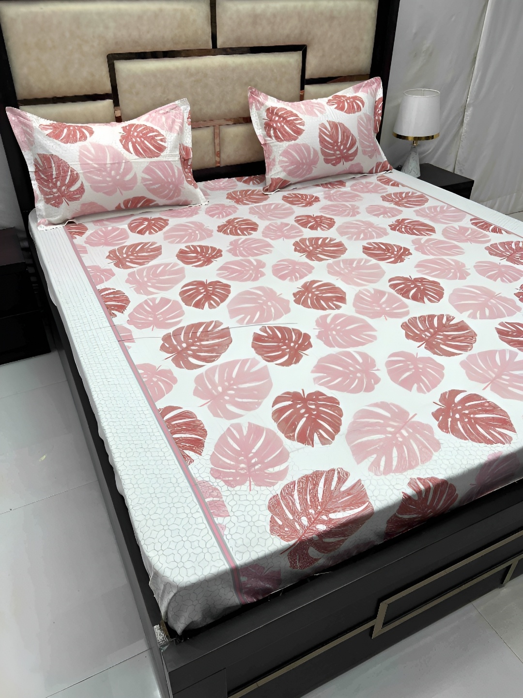

Pure Decor Royal Velar Pink Floral Cotton 350 TC King Bedsheet With 2 Pillow Covers