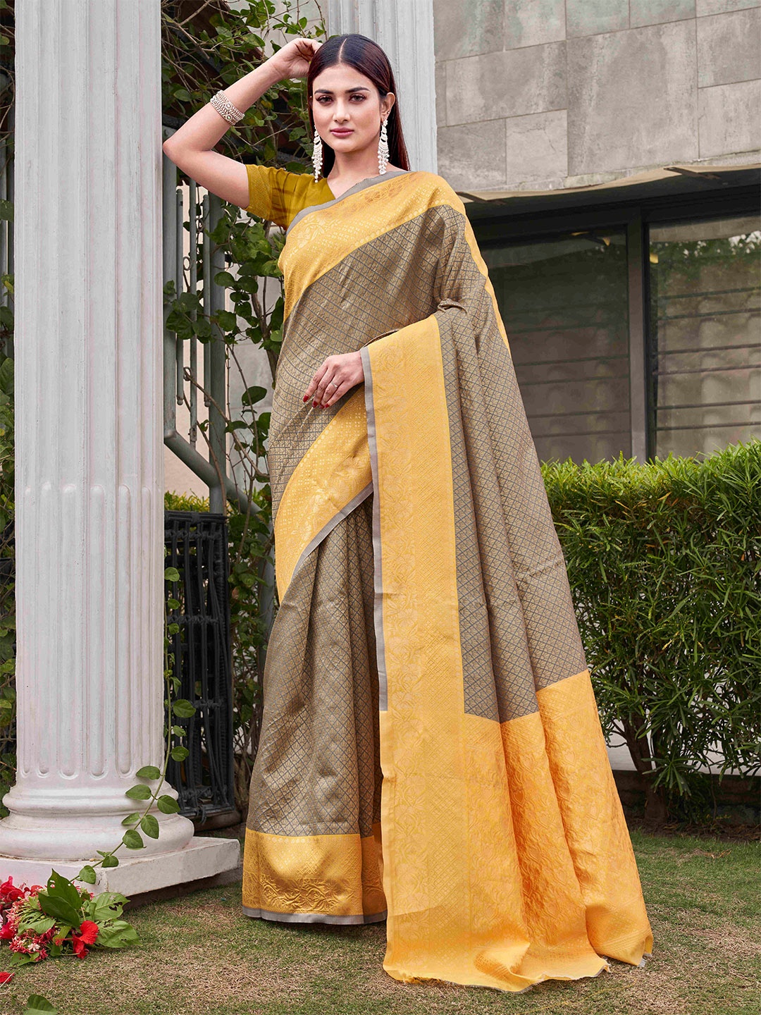 

Tikhi Imli Woven Design ZariSaree, Grey