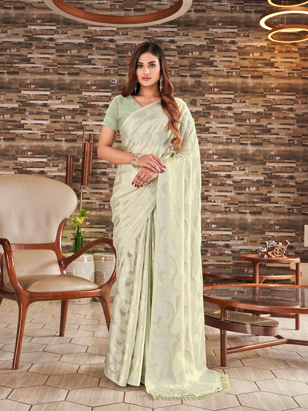 

Tikhi Imli Embellished Jacquard Satin Ready to Wear Saree, Green