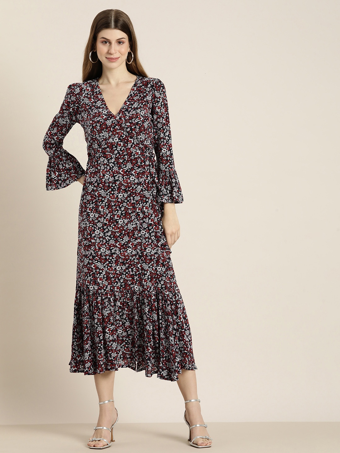 

HERE&NOW Floral Printed Bell Sleeve A-Line Midi Dress, Black