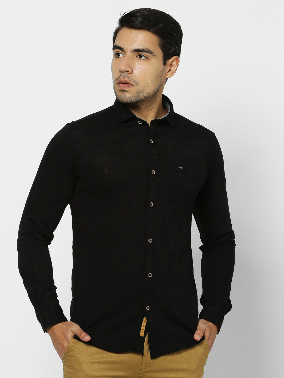 

Red Flame Cutaway Collar Cotton Casual Shirt, Black