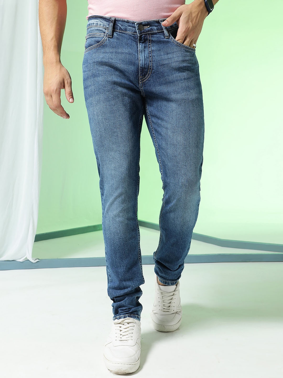 

Markle Moro Men Skinny Fit Light Fade Stretchable Cotton Jeans, Blue