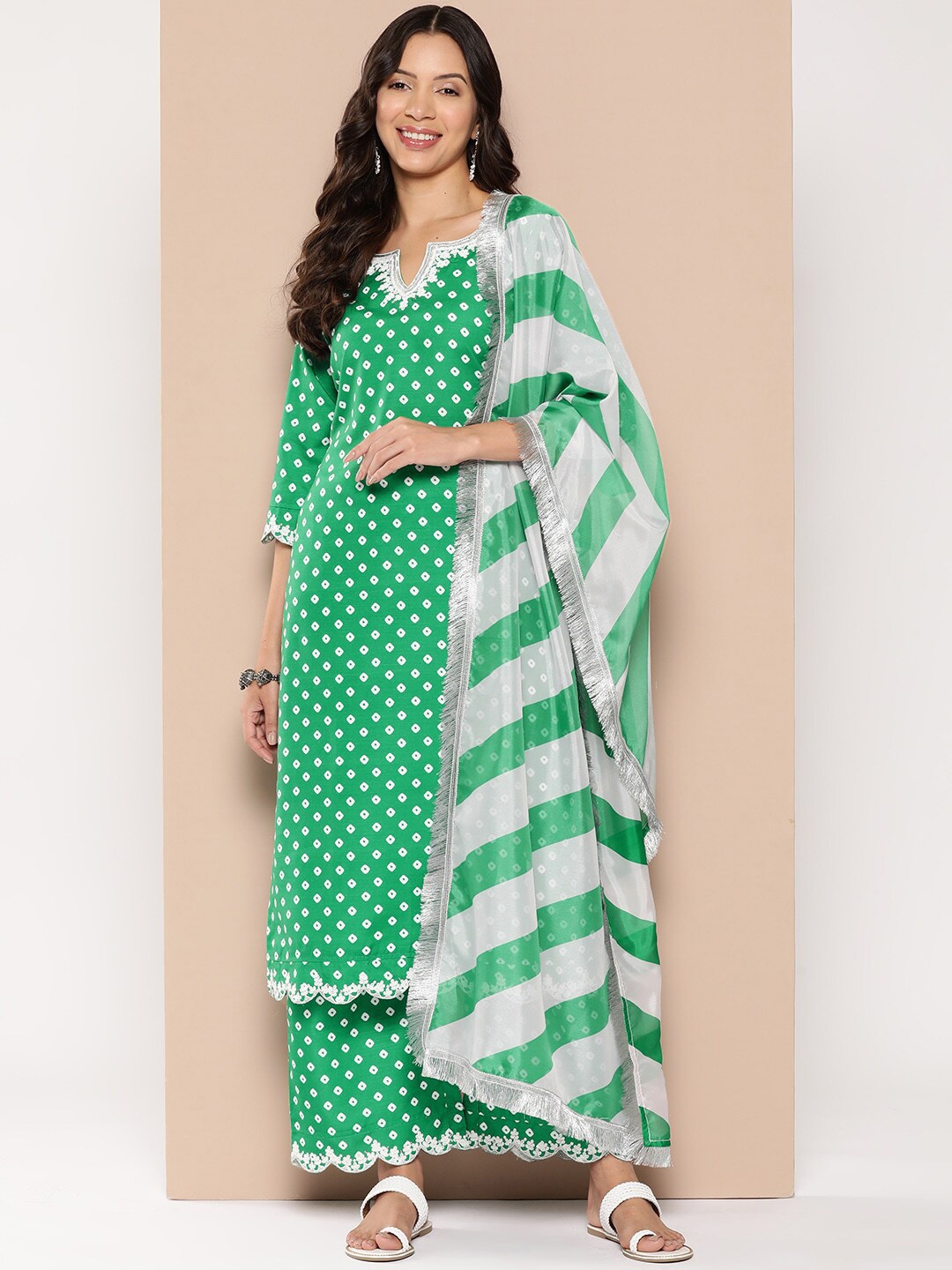 

KALINI Bandhani Printed Regular Thread Work Notched Neck Kurta with Trousers & Dupatta, Green