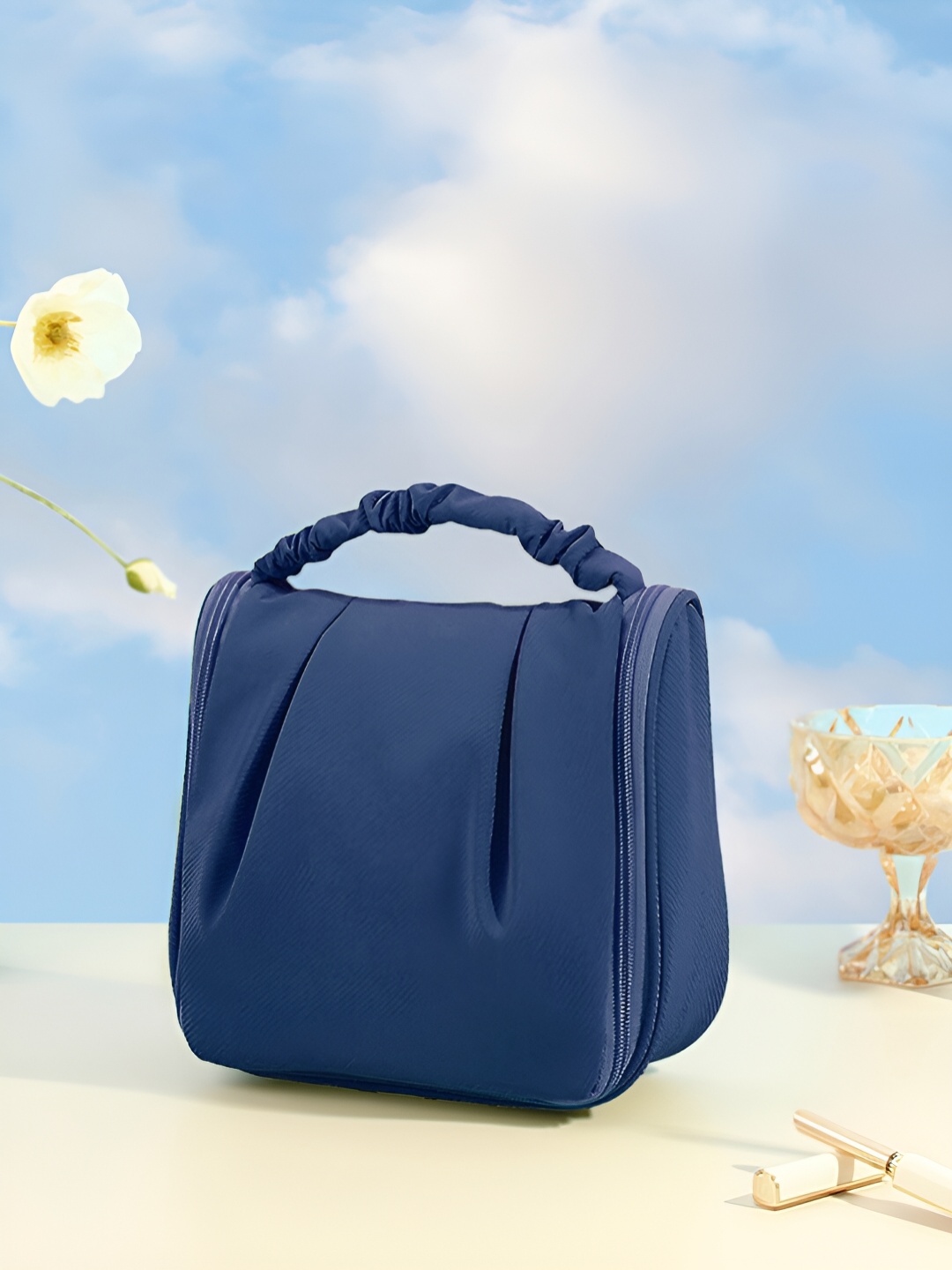 

Cortina Navy Blue Water Resistant Makeup Organiser
