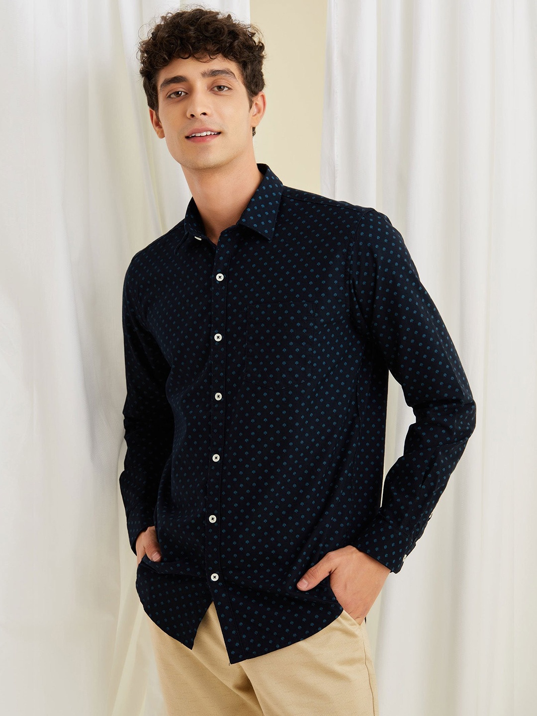 

Red Flame Men Opaque Printed Formal Shirt, Navy blue