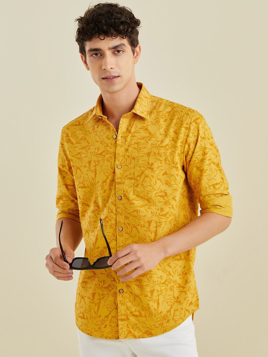 

Red Flame Men Floral Opaque Printed Formal Shirt, Yellow