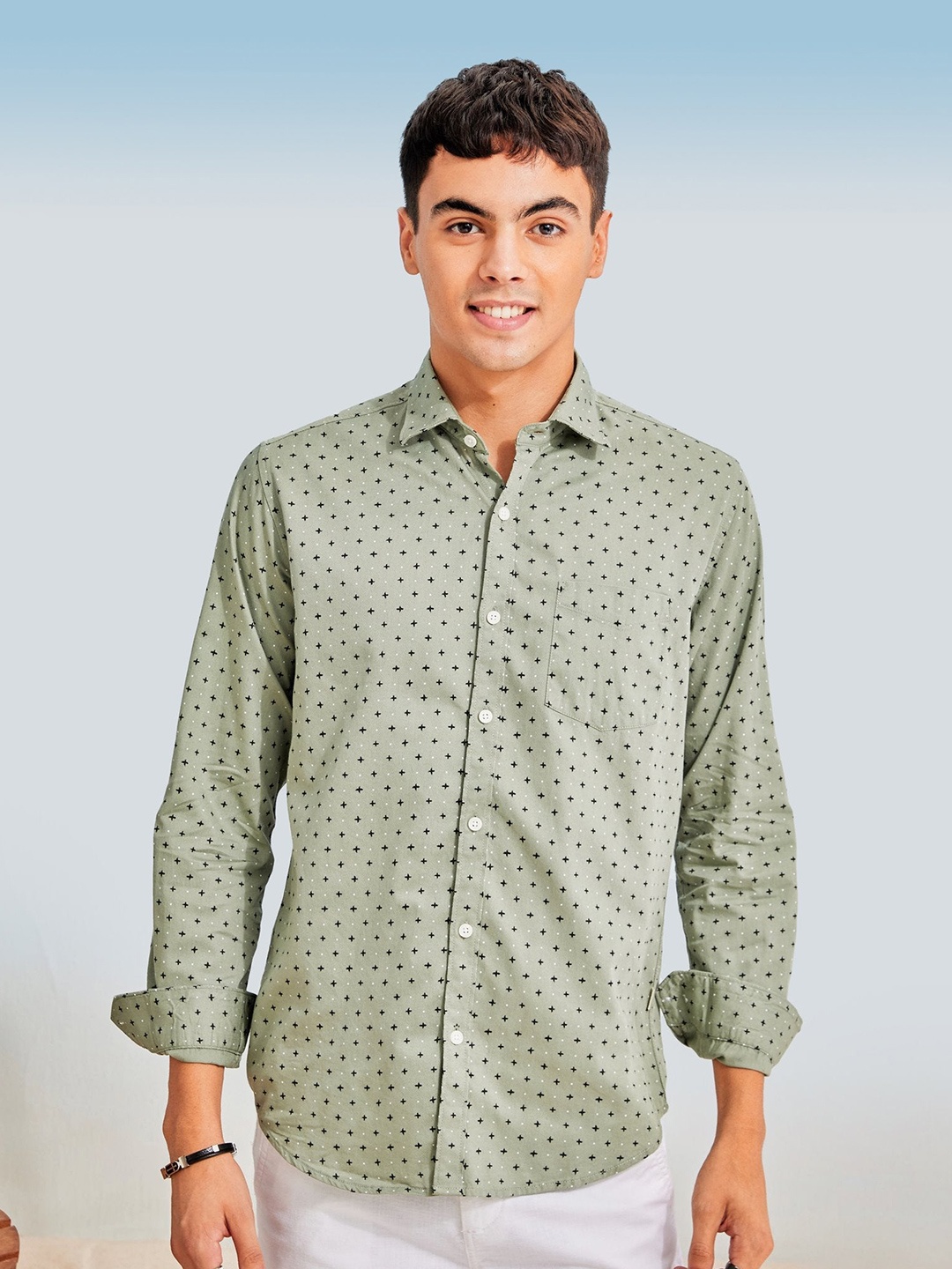 

Red Flame Geometric Printed Cotton Casual Shirt, Green