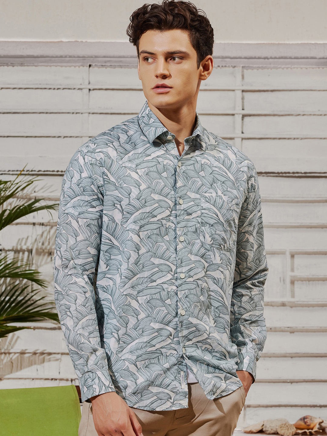 

Red Flame Men Floral Opaque Printed Formal Shirt, Blue