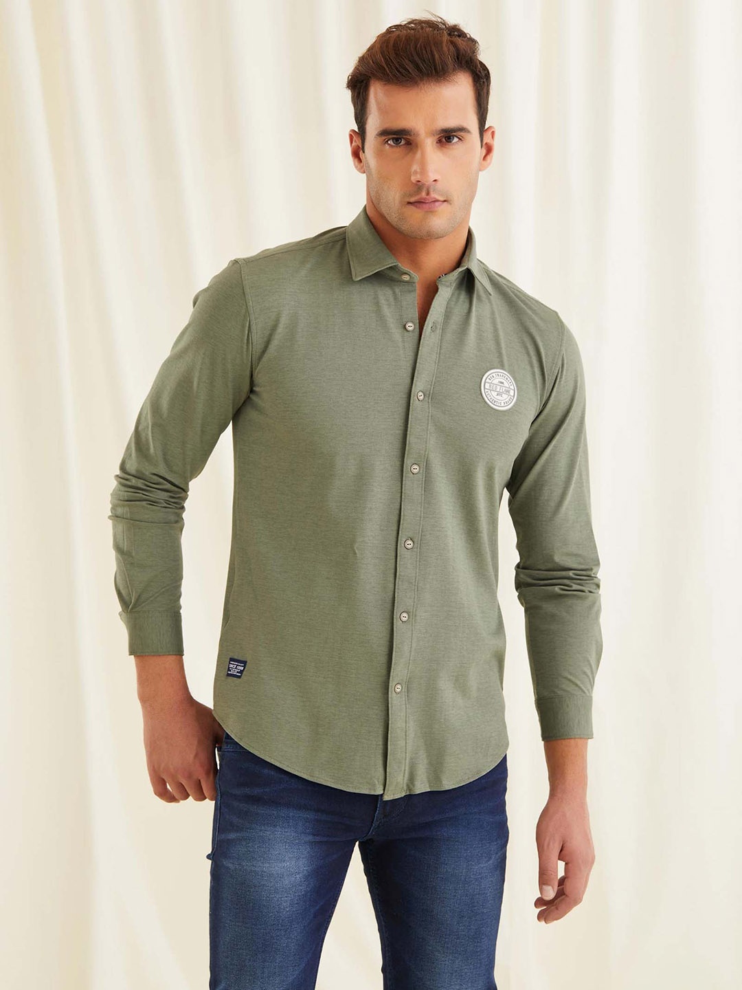 

Red Flame Spread Collar Applique Detail Casual Shirt, Green