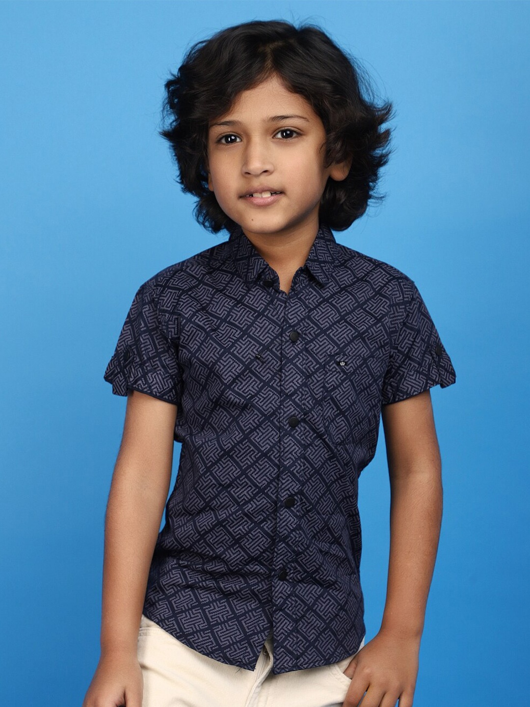 

V-Mart Boys Abstract Printed Opaque Satin Casual Shirt, Blue