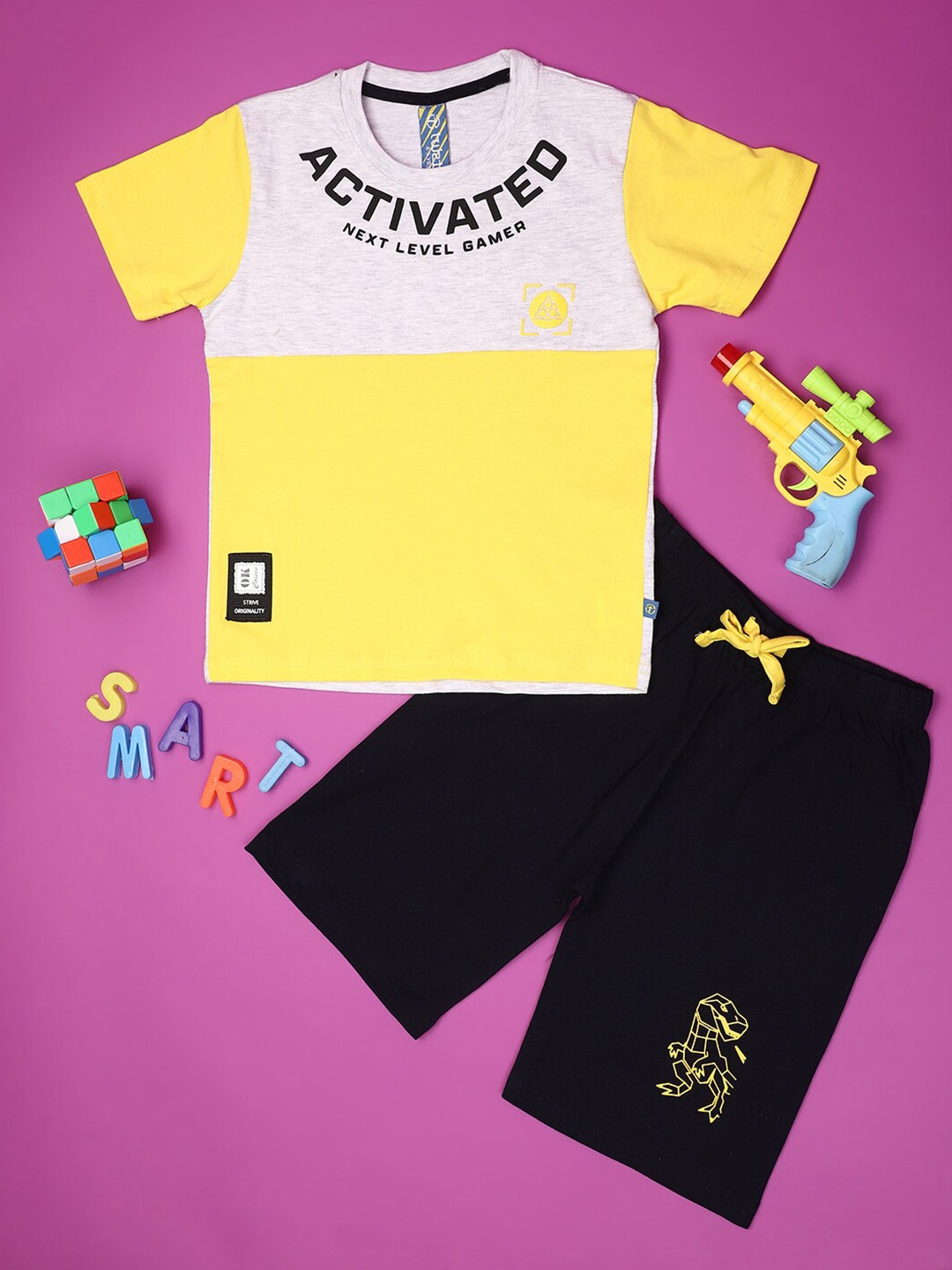 

V-Mart Boys Printed Pure Cotton T-shirt With Shorts, Yellow