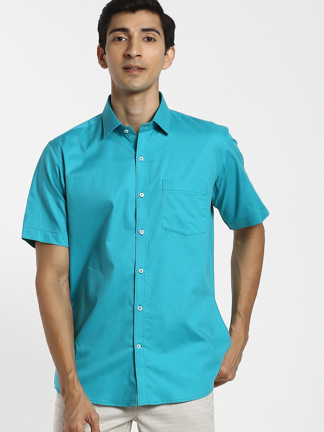 

Stori Slim Fit Spread Collar short Sleeves Cotton Formal Shirt, Green
