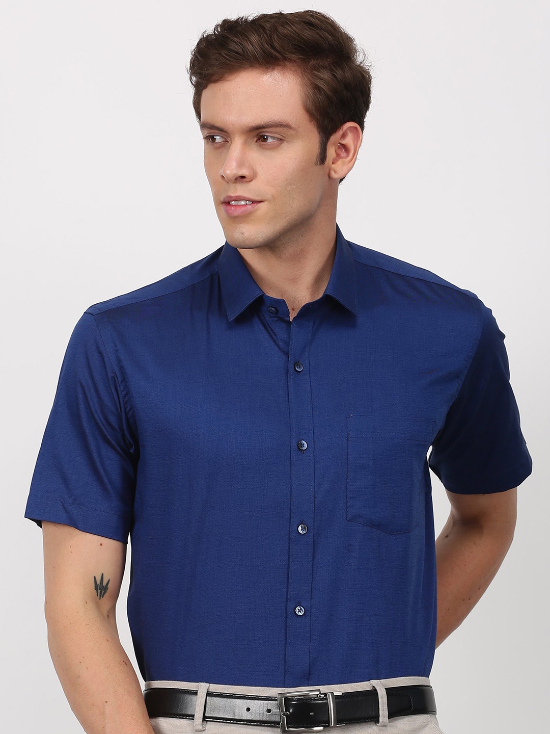 Stori Slim Fit Spread Collar Short Sleeves Cotton Formal Shirt, Navy blue