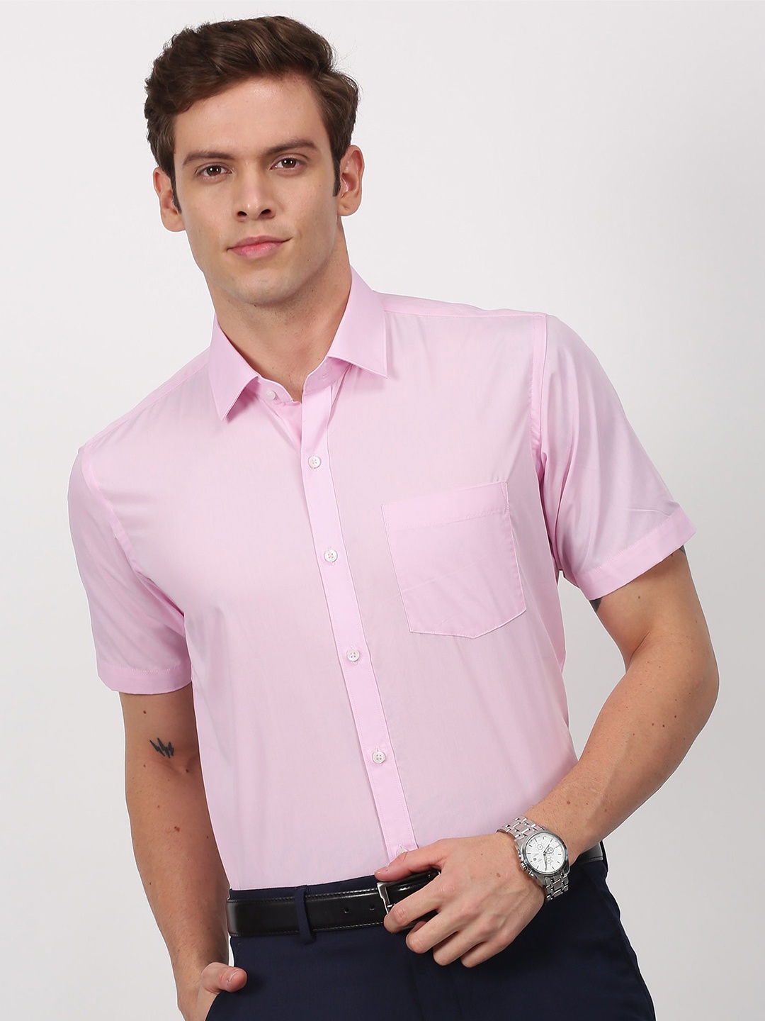 

Stori Spread Collar Short Sleeves Slim Fit Cotton Formal Shirt, Pink