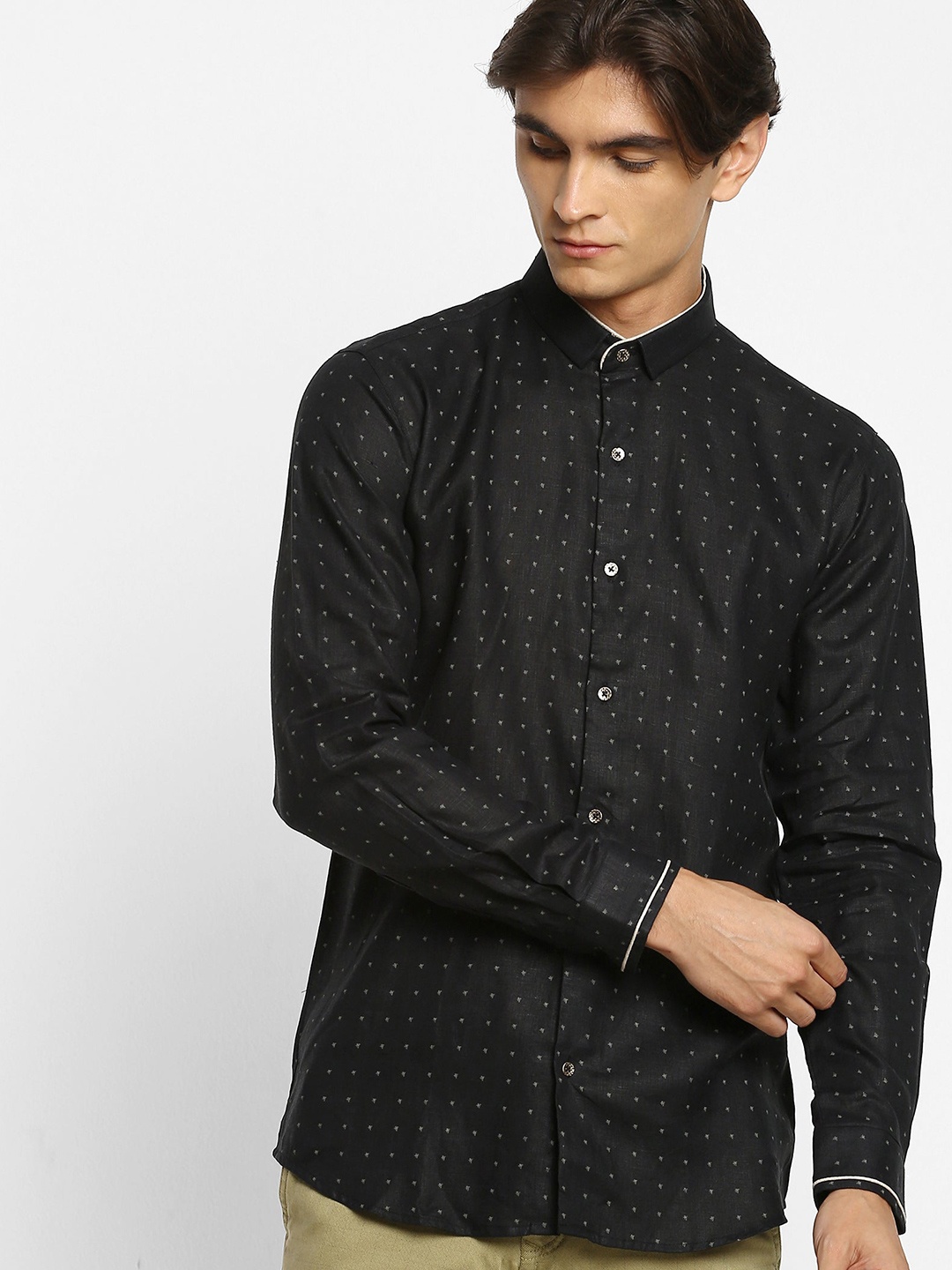 

Stori Printed Slim Fit Pure Linen Party Shirt, Black