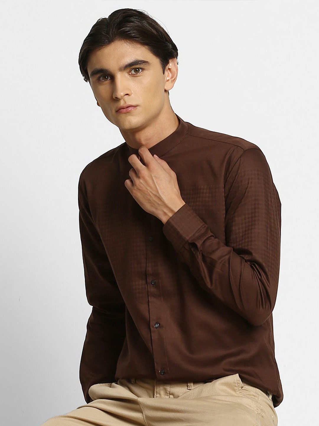 

Stori Mandarin Collar Slim Fit Micro Checks Checked Cotton Casual Shirt, Brown